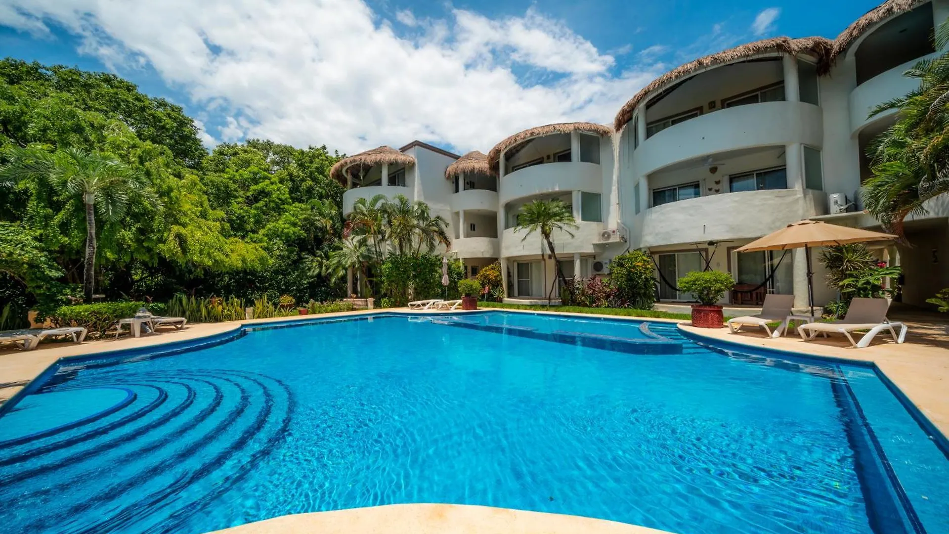 Apartment Spacious 2 Bedroom Condo In Playacar II - At Rosa Blanca Condos - Sueno Playa del Carmen Mexico