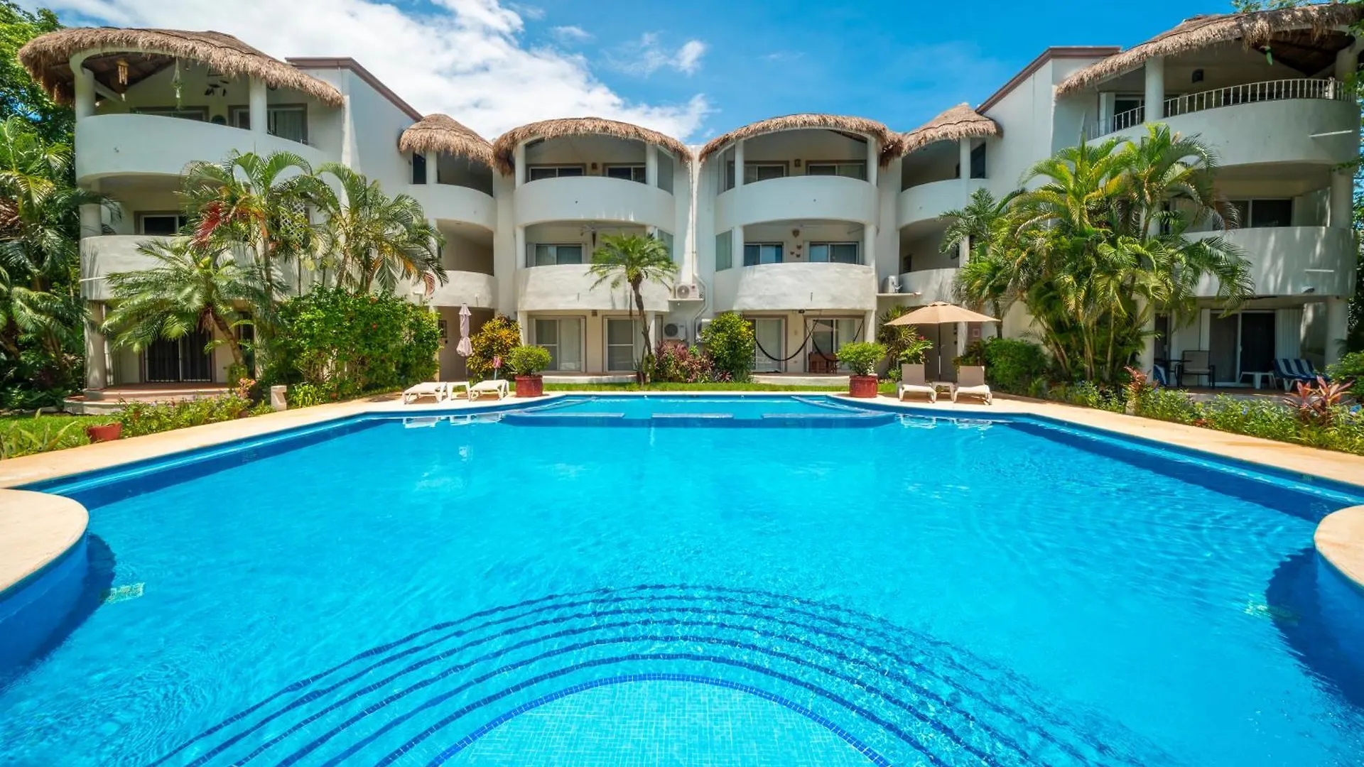 Apartment Spacious 2 Bedroom Condo In Playacar II - At Rosa Blanca Condos - Sueno Playa del Carmen