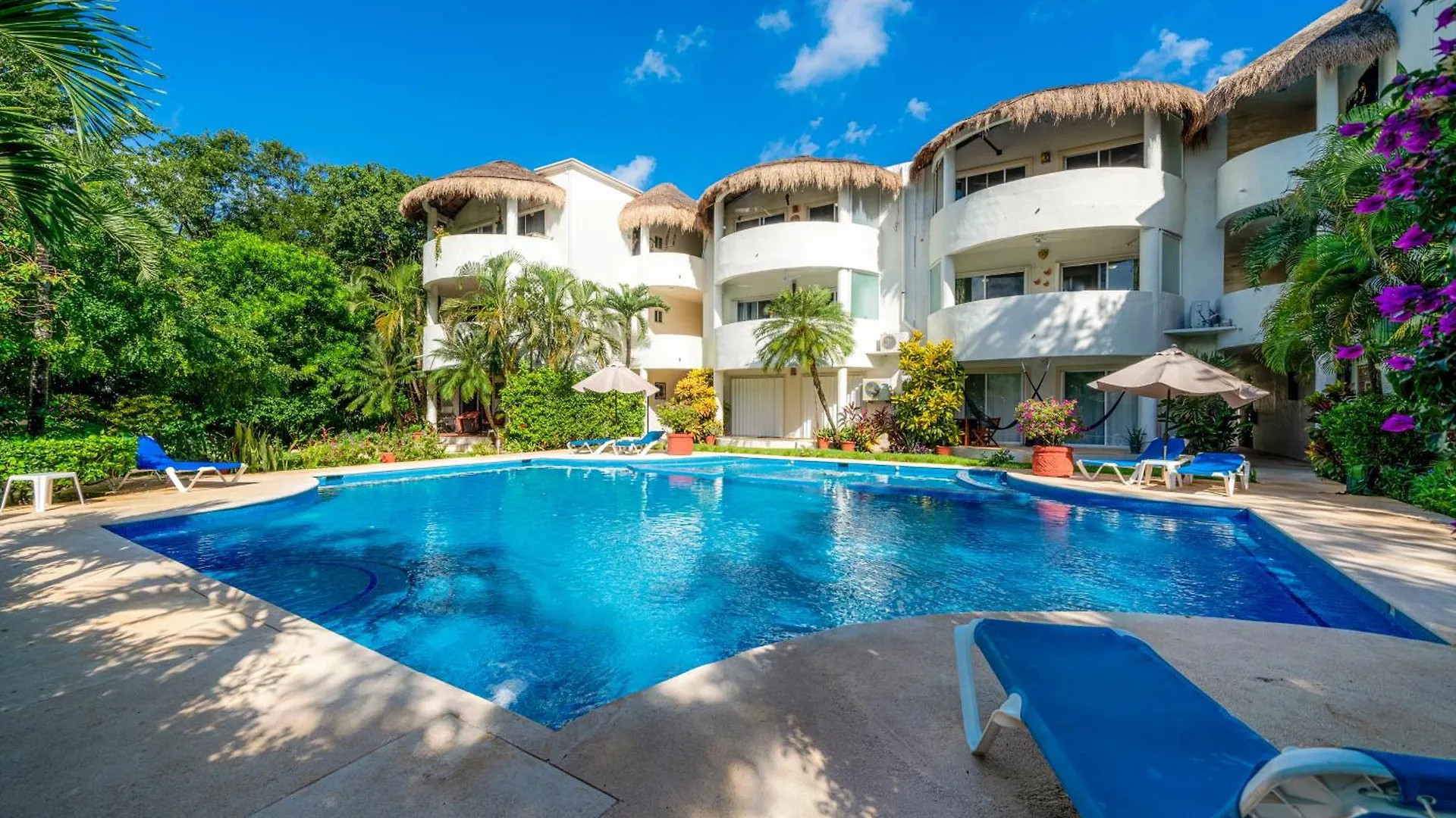 Spacious 2 Bedroom Condo In Playacar II - At Rosa Blanca Condos - Sueno location